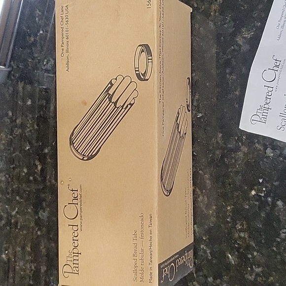 Vintage Pamper Chef Scalloped Bread Tube With Box and Instructions - Picture 2 of 8